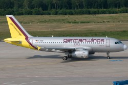 3008675_Germanwings_A319_D-AGWB_CGN_27062010.jpg