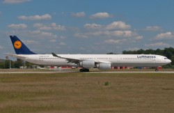 3012979_Lufthansa_A340-600_D-AIHB_FRA_02082011.jpg