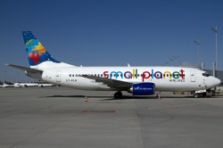 LY-FLH_SmallPlanet-Airlines_B737-300_MG_6521.jpg