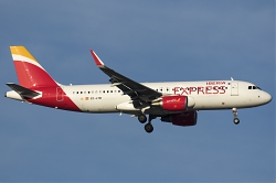 EC-LYM_Iberia-Express_A320_MG_2492.jpg