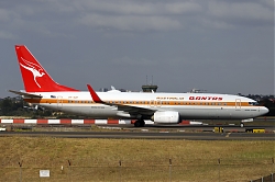 4_B737_VH-XZP_Qantas_Retro.jpg