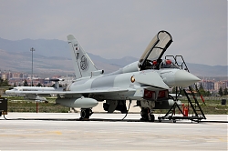 7426_Typhoon_QA401_Qatar_AF_1400.jpg